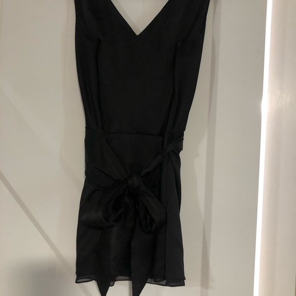 Gorgeous satin BCBG evening shirt - Picture 3 of 5